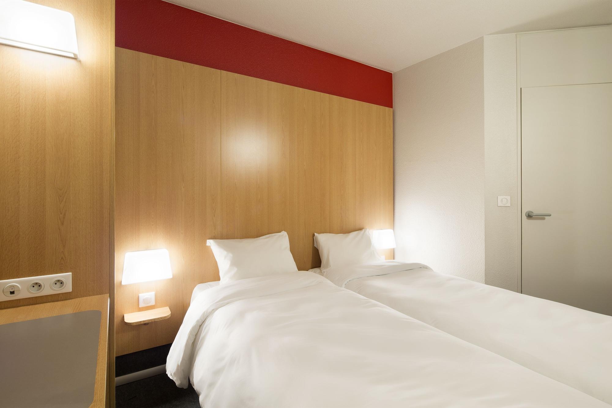 B&B Hotel La Rochelle Beaulieu Пюильборо Экстерьер фото