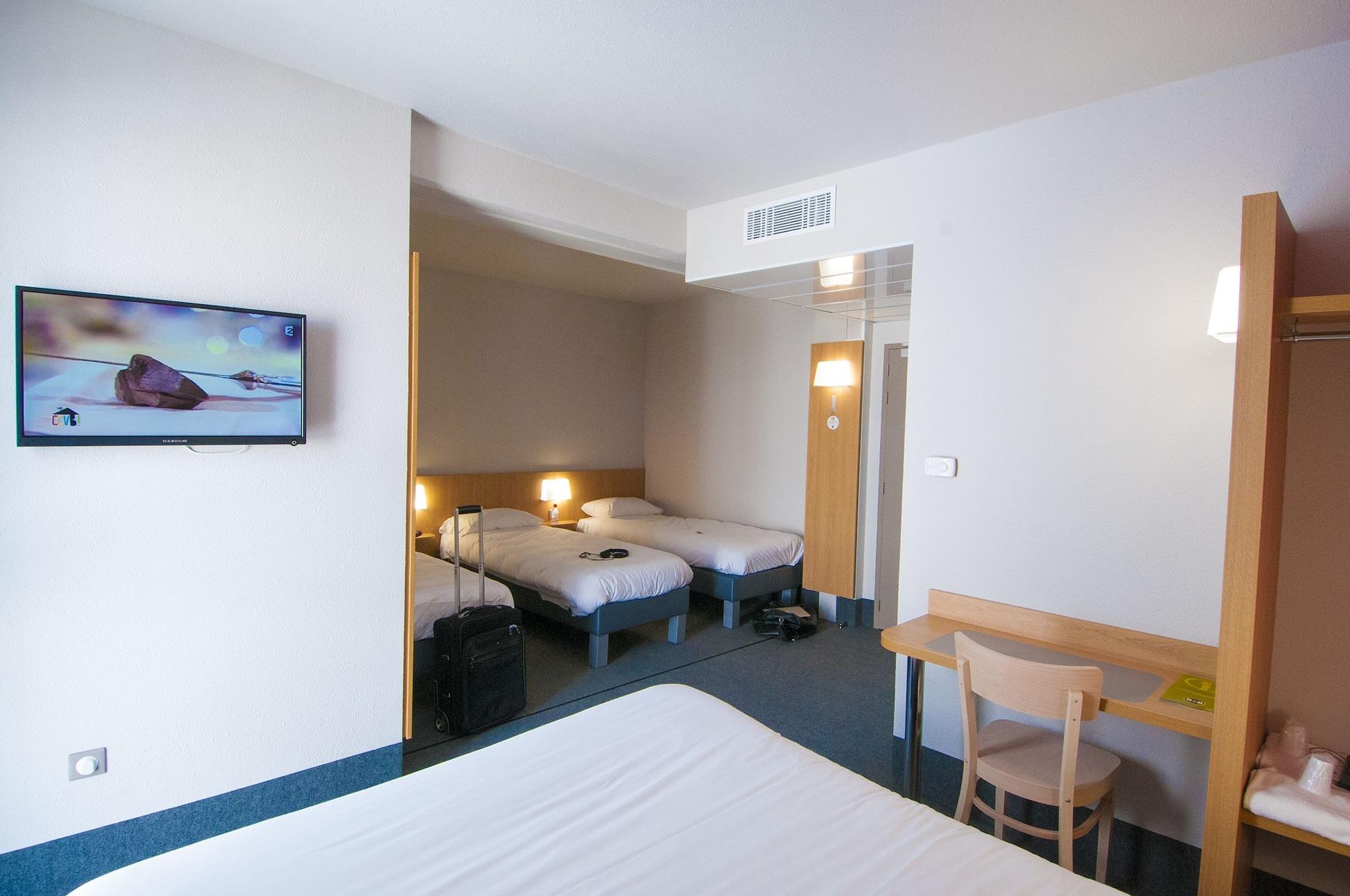B&B Hotel La Rochelle Beaulieu Пюильборо Экстерьер фото